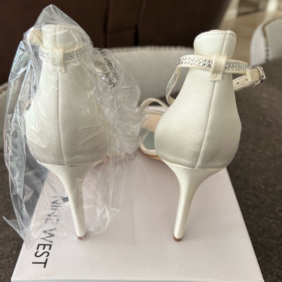 NEW Nine West Heeled Sandals - Elegant & Classy - Picture 3 of 8